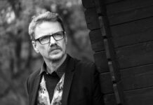 Sögulega skáldsagan Dúnstúlkan í þokunni minnir á samtímann í Grindavík